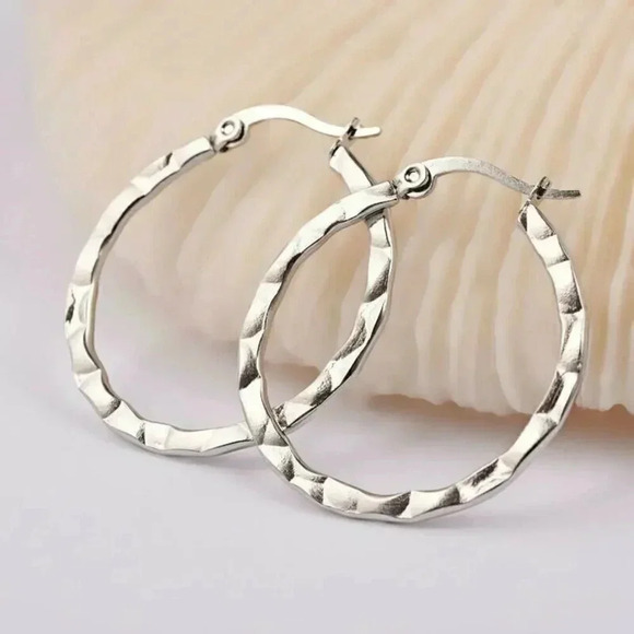 Surgical Stainless Steel Silver Round Fancy Quilted Hoop Earrings 31mm - Picture 1 of 2